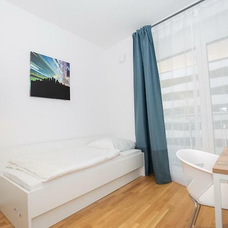 My Room Serviced Apartment-Messe Мюнхен Екстериор снимка