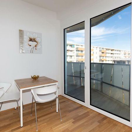 My Room Serviced Apartment-Messe Мюнхен Екстериор снимка